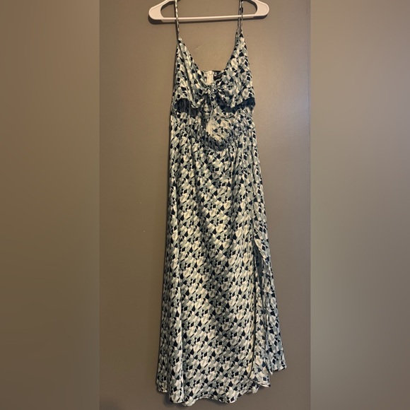 Papillon Blanc Dresses & Skirts - NWT Papillon Patterned Maxi dress